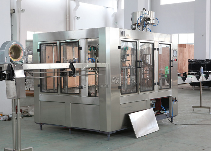 礦泉水全自動(dòng)三合一灌裝機(jī)