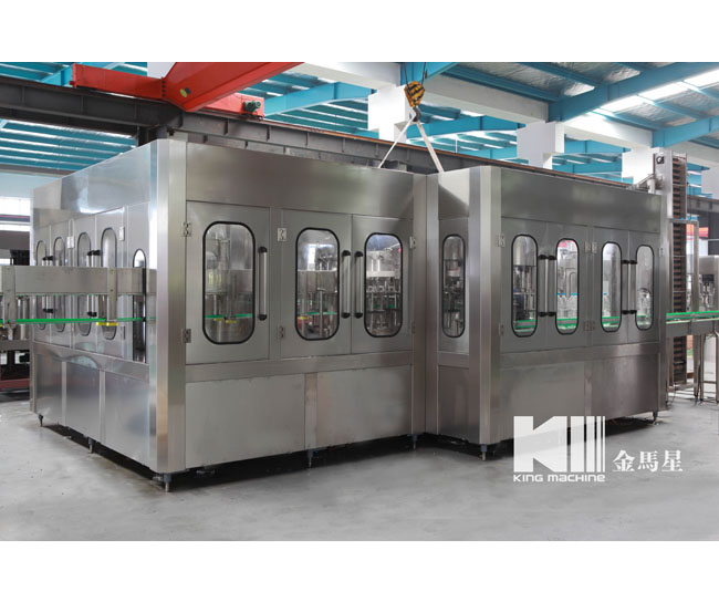 瓶裝水灌裝機-自動化生產(chǎn)線核心設(shè)備，助力飲用水企業(yè)高效生產(chǎn)